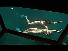 Kelly Brook Bikini Piranha HD